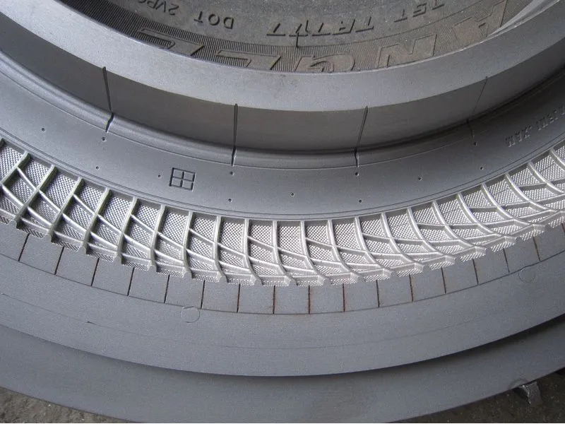 Какова чистка и обслуживание форм шин?